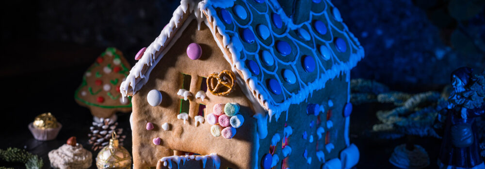Veganes Lebkuchenhaus - ein Traum von einem Haus aus Süßigkeiten Veganes Lebkuchenhaus - ein Traum von einem Haus aus Süßigkeiten