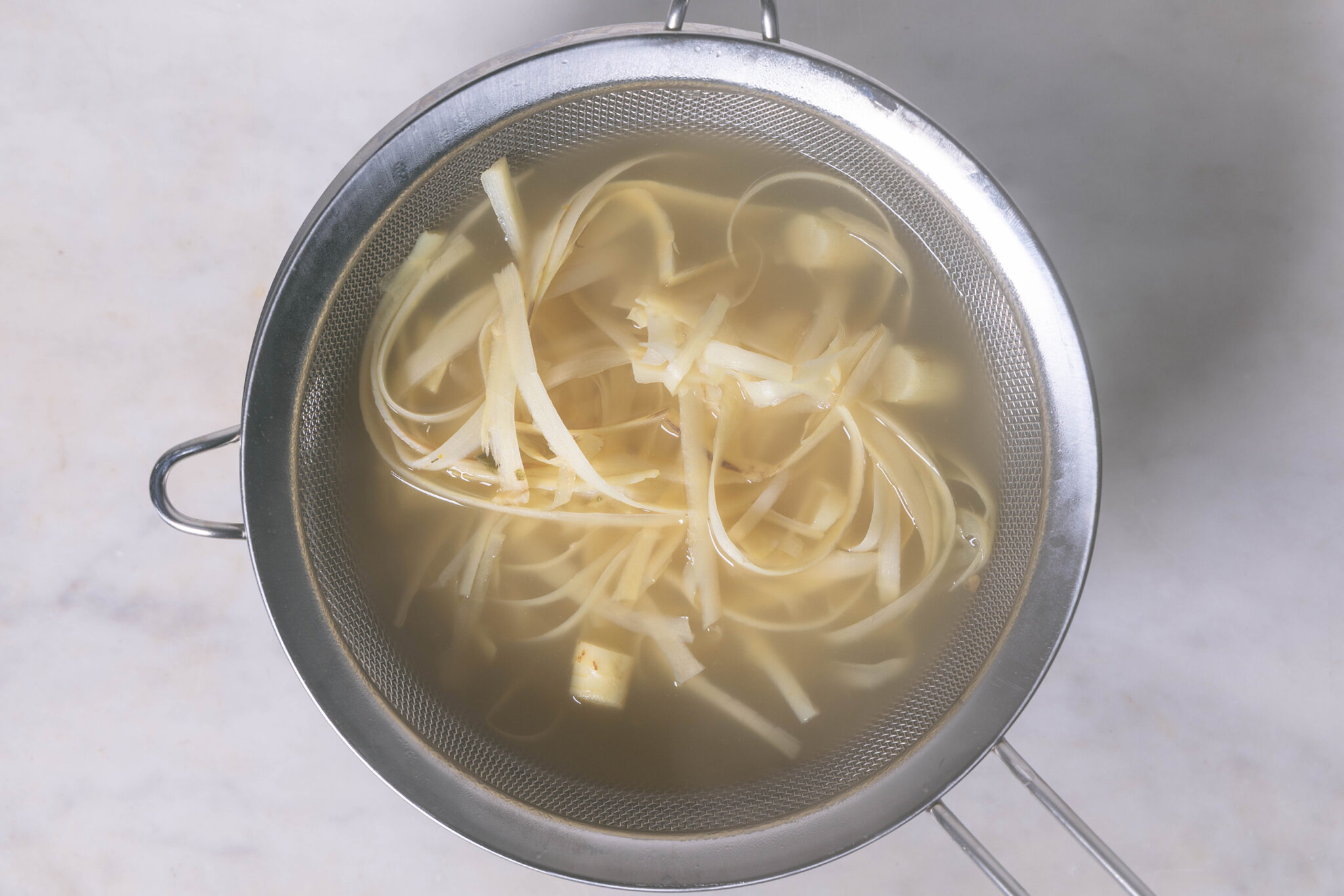 Spargel-Pilz-Cremesuppe - herrlich cremig und vegan - Dailyvegan