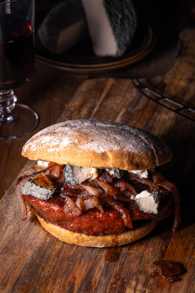 Port Filet Burger mit selbstgereiftem, veganen Blauschimmelkäse