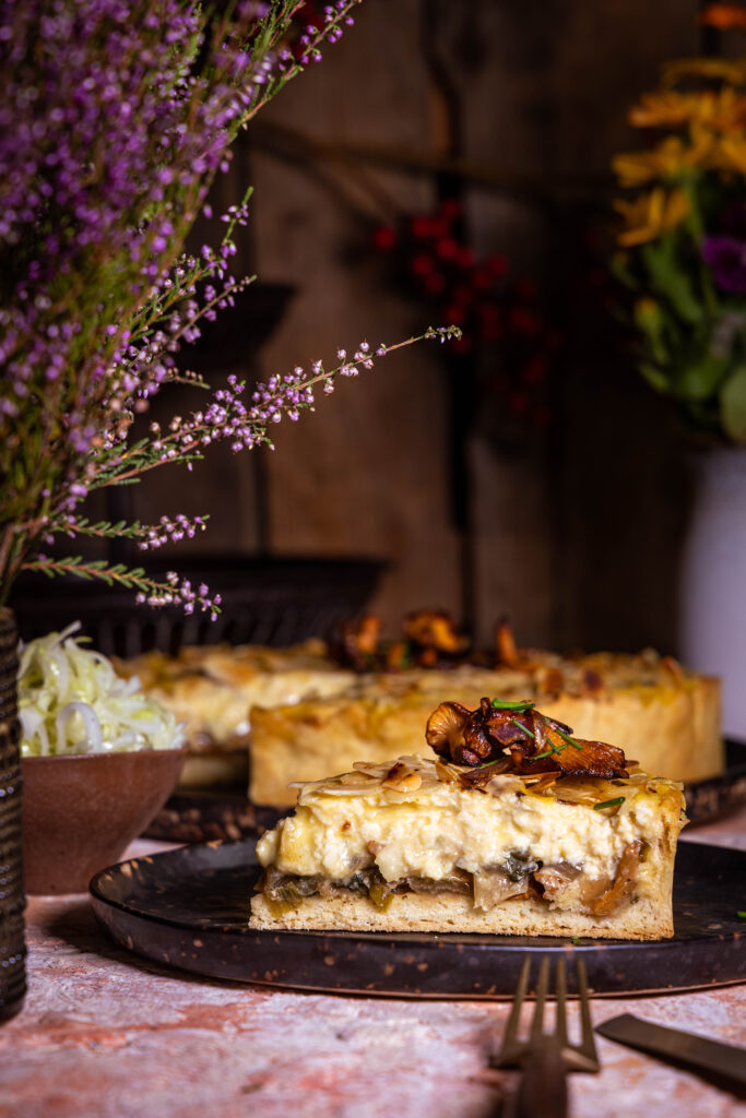 Mangold-Pfifferling-Quiche mit veganem Quark-Öl-Teig