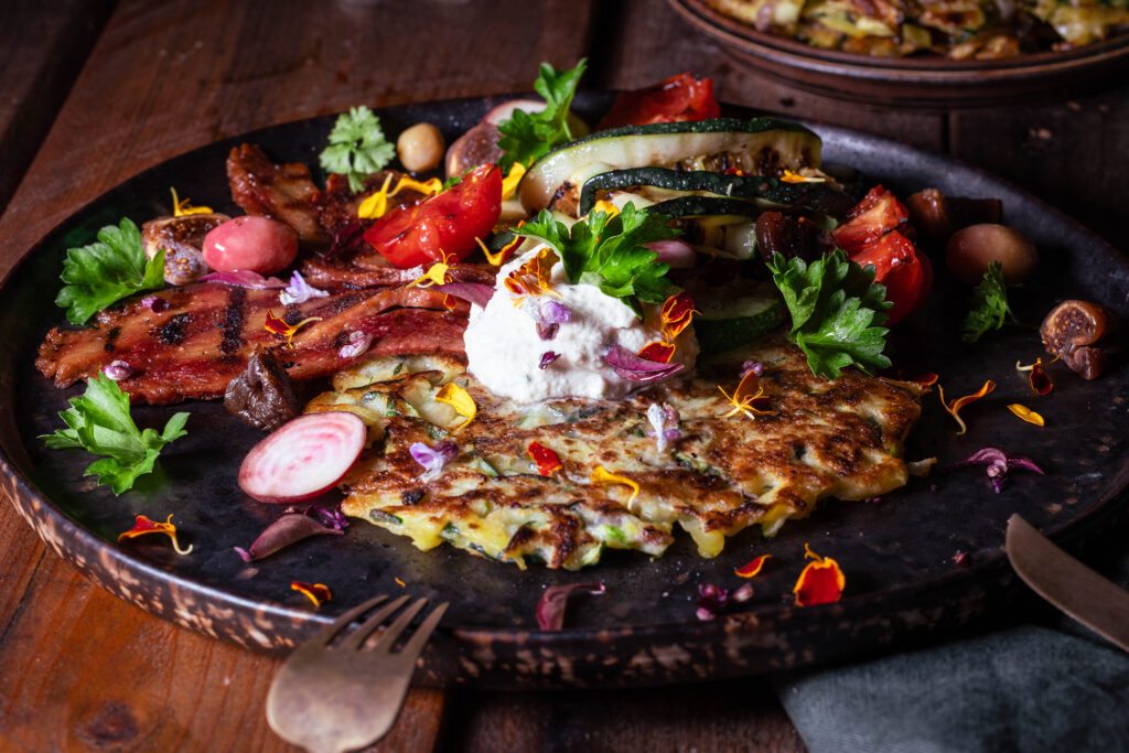 Zucchini-Puffer – vegan, saisonal, schnell, einfach lecker