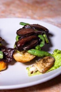 Gebratener Lebereischling auf deftiger Stulle