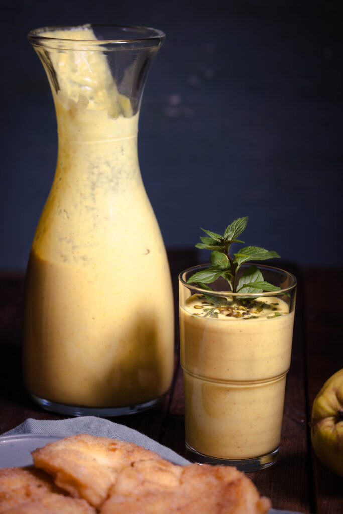 Quitten Lassi: regionale, vegane Variante des indischen Getränks