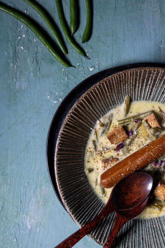 Schnippelbohnensuppe – wie bei Oma, aber vegan