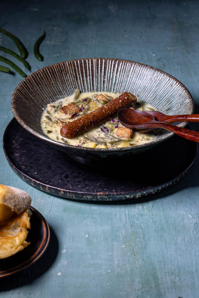 Schnippelbohnensuppe - Eintopfklassiker in vegan