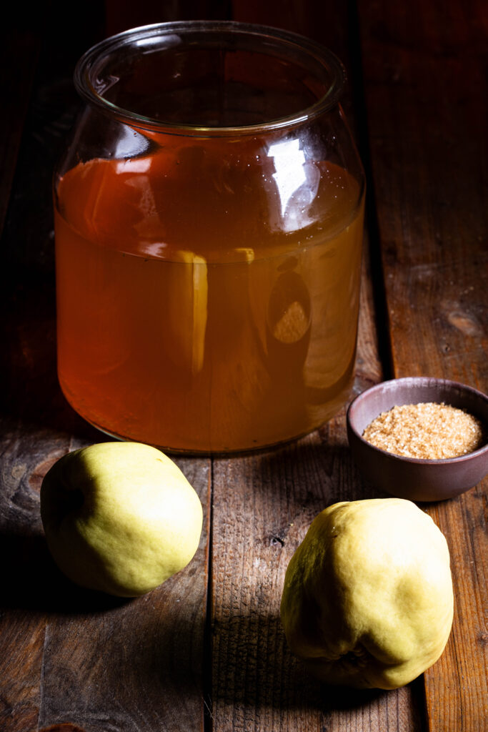 Alle Zutaten für Quitten-Kombucha