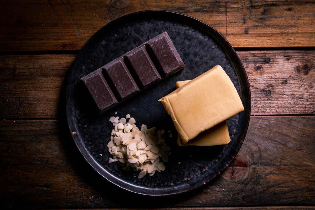 Alle Zutaten für Schokozapfen.