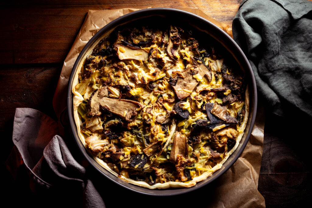 Waldpilz-Wirsing-Quiche - frisch aus dem Ofen.