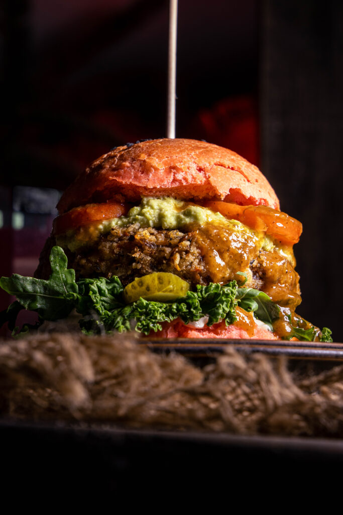 Zero Waste Bouletten - aus Bratensaucentrester -als Burgerpatty auf einem Burger