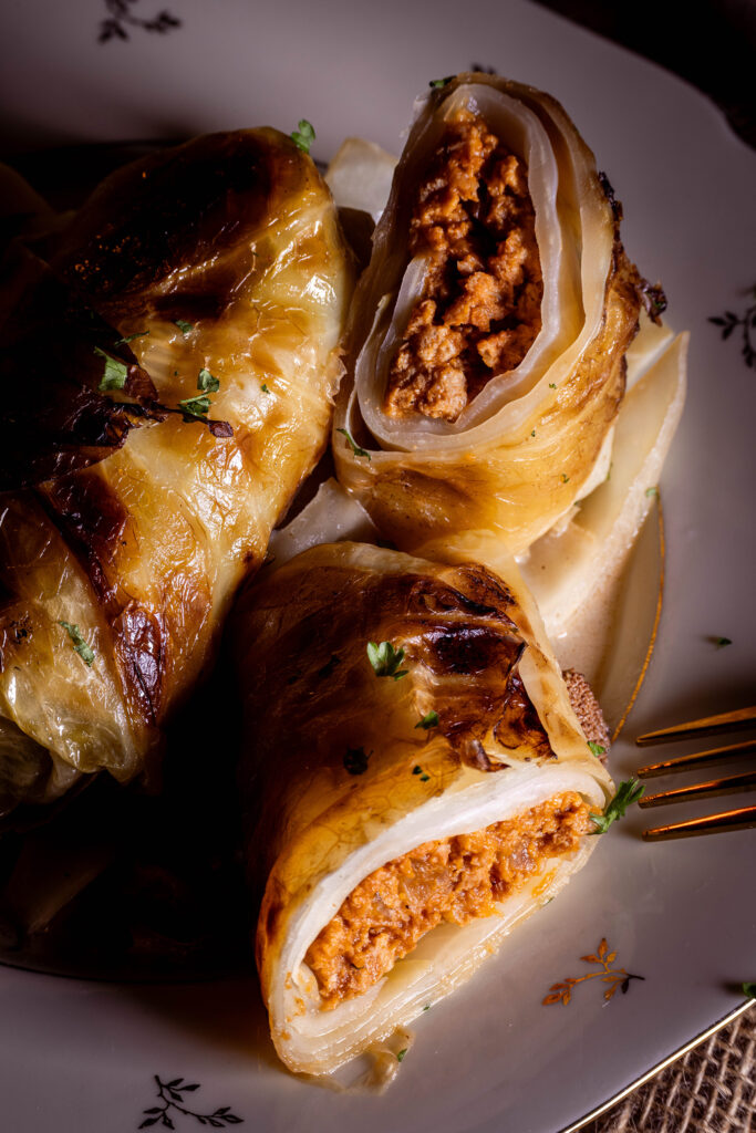 Vegane Kohlrouladen - klassisch, authentisch, in Sauce