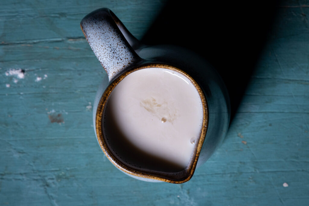 Vegane Buttermilch wird angesetzt.