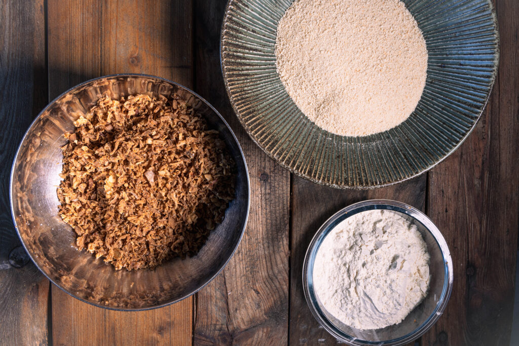 Die trockenen Zutaten für die Röstzwiebelpanade.