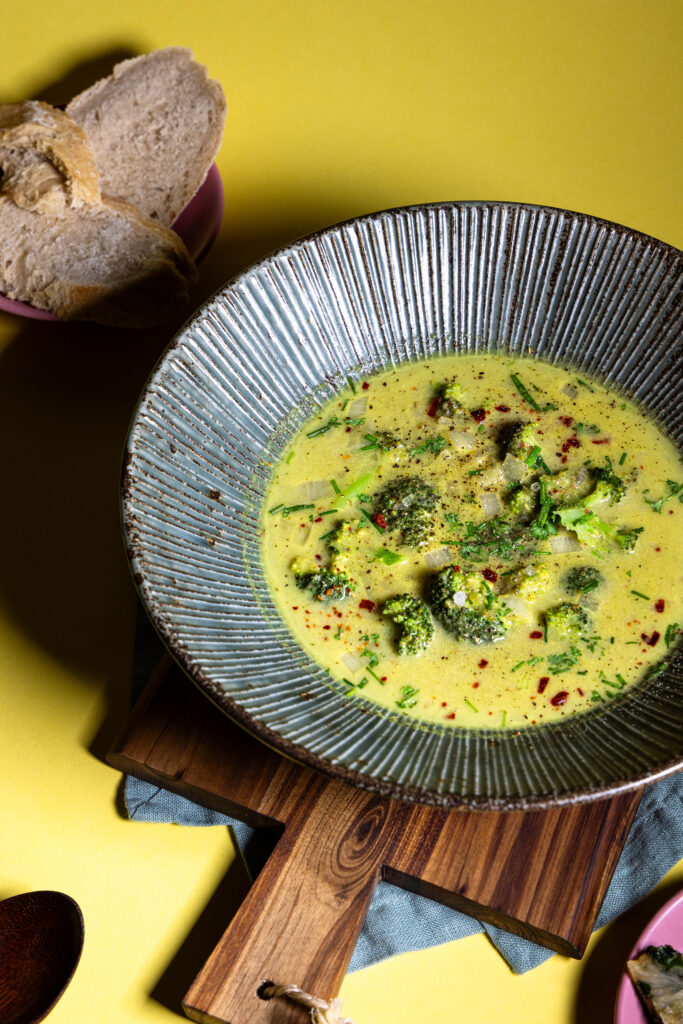 Brokkoli-Curry-Cremesuppe - in 20 Minuten auf dem Tisch