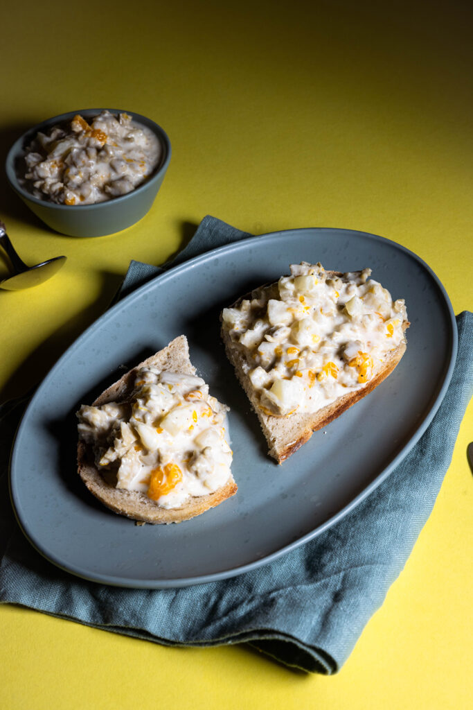 Vegane Geflügelsalat-Stulle.