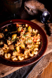 Vegane Ungarische Gulaschsuppe mit selbstgemachtem Seitan